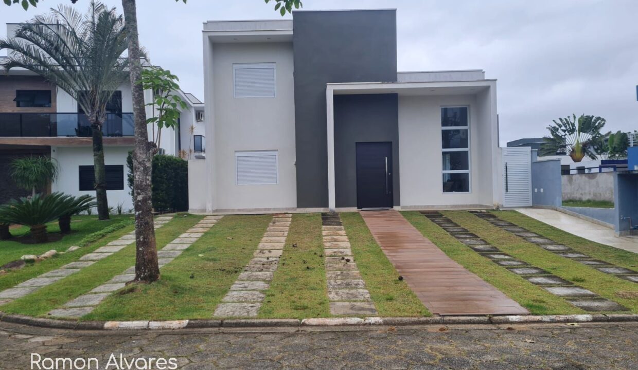 02049AV_foto_2025-08-17_04-02-03-3