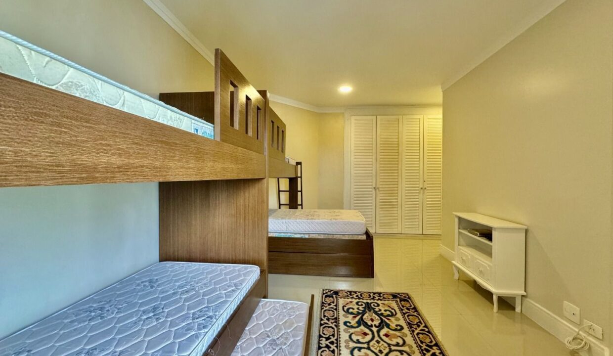 00696RV_foto_2025-10-03_00-40-18-19