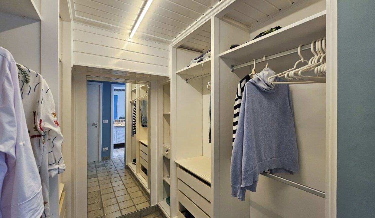 04008RV_foto_2025-10-15_00-50-04-20