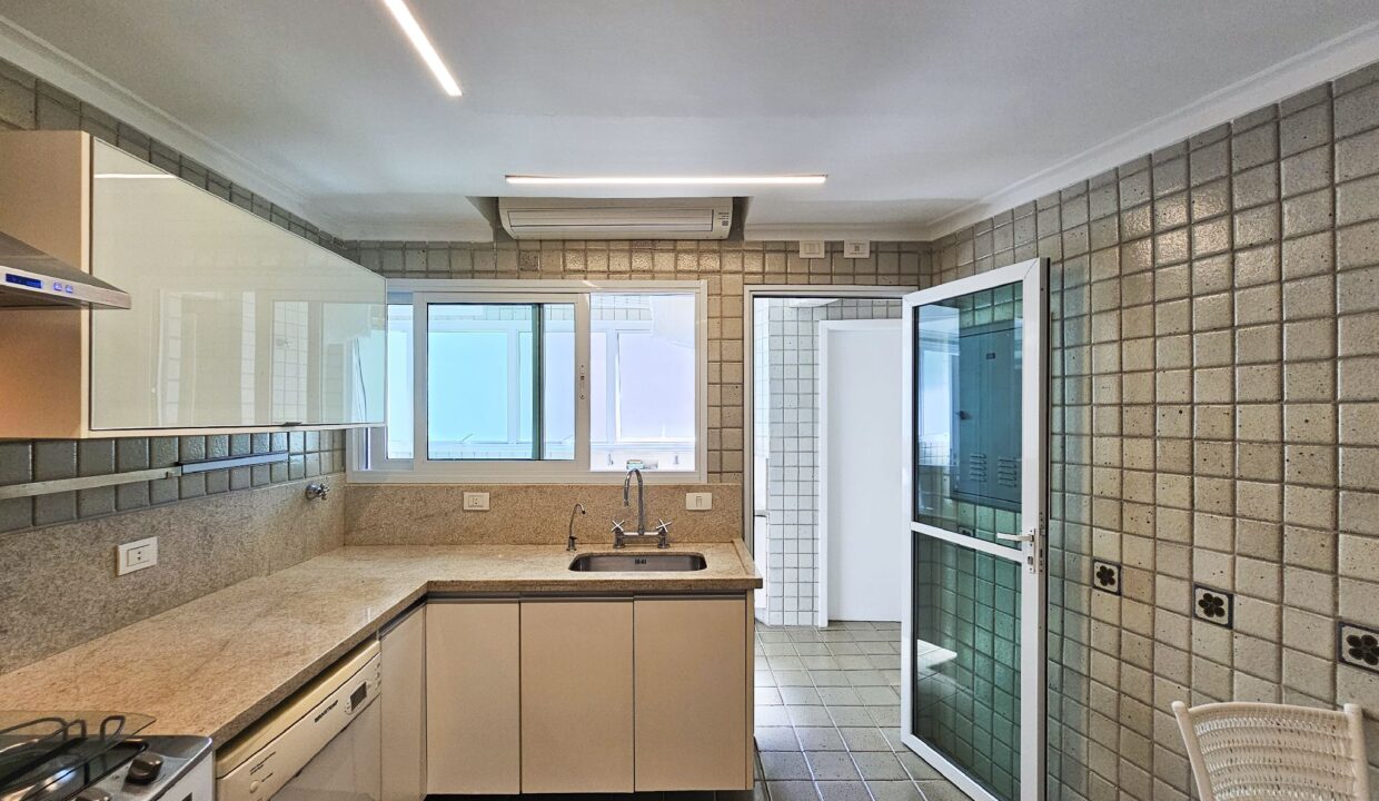 04008RV_foto_2025-10-15_00-50-04-5