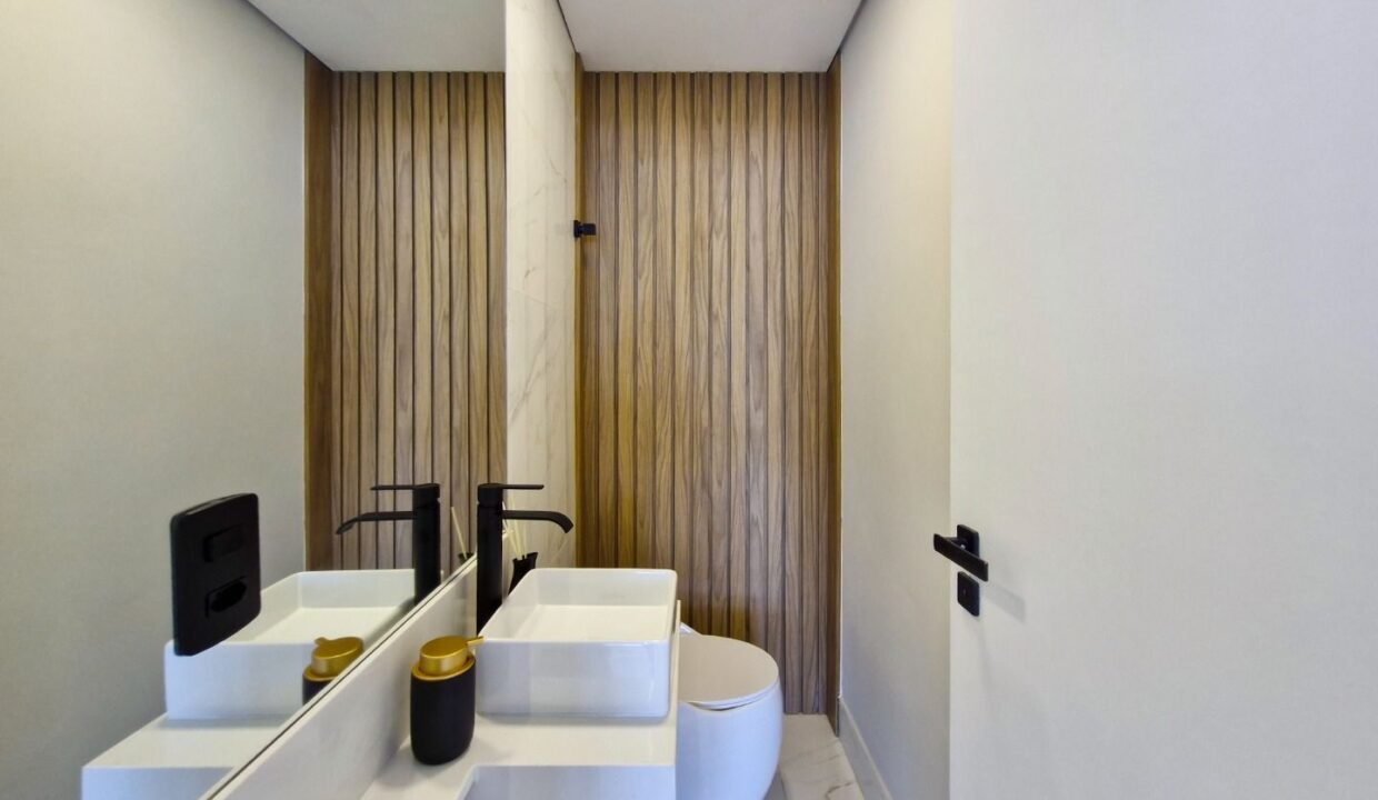 04995RV_foto_2025-10-24_01-10-20-16