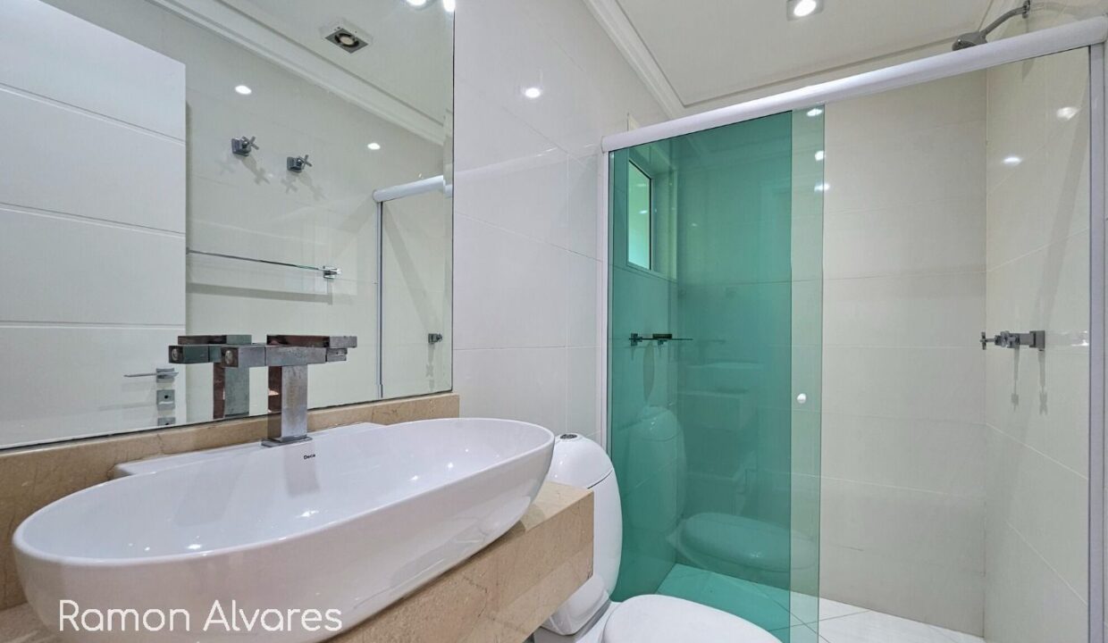 06196RV_foto_2025-10-31_00-50-03-23