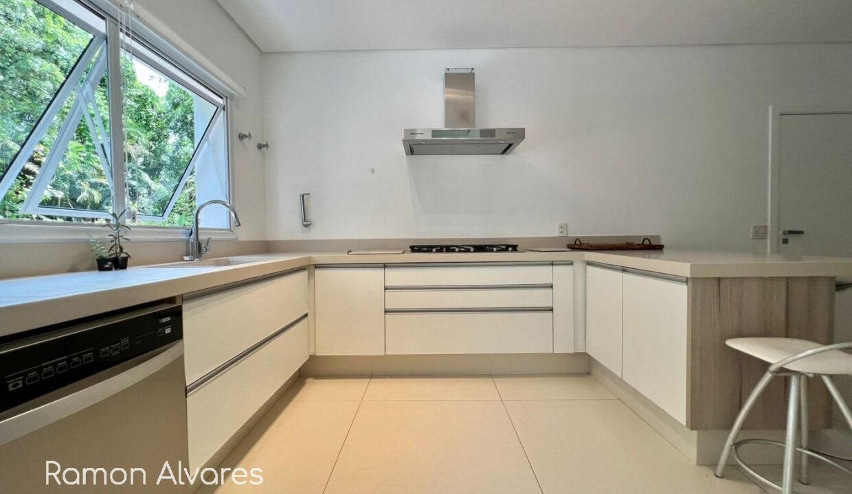 08130RV_foto_2025-10-24_01-20-04-18