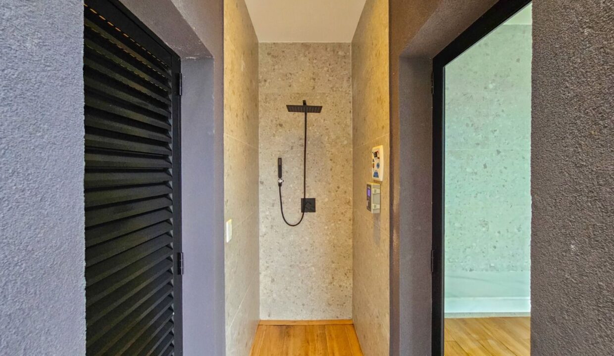 11314RV_foto_2025-10-03_03-10-12-36