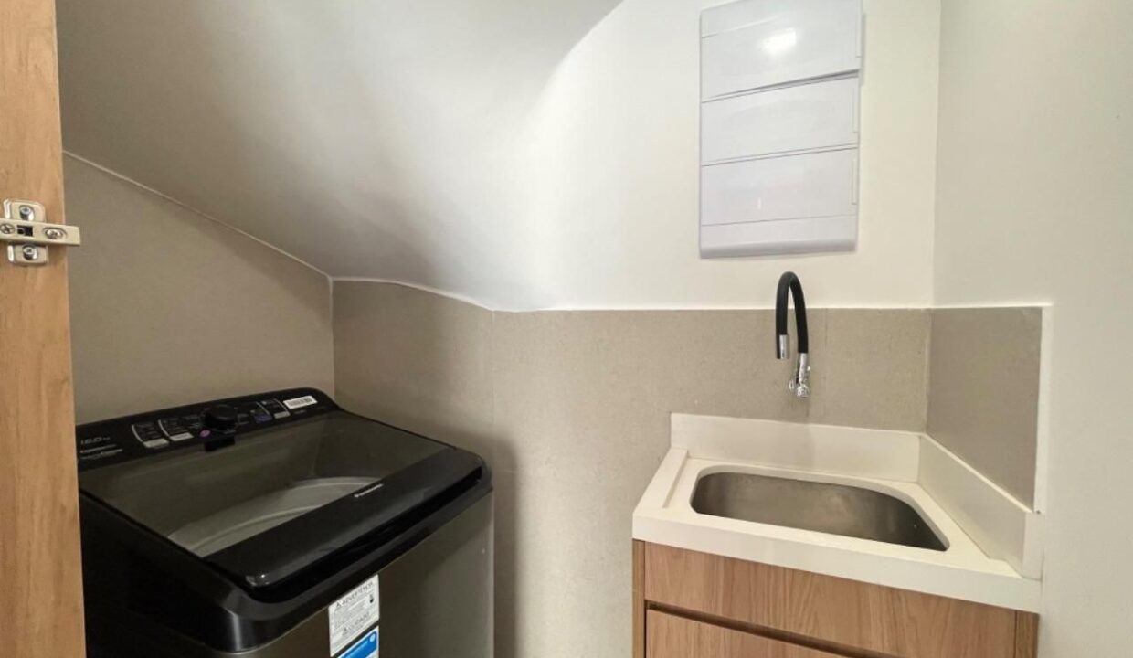 01898RV_foto_2025-11-22_00-31-33-34