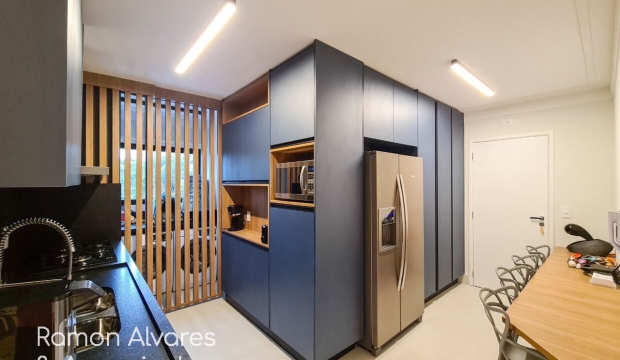 03829RV_foto_2025-11-05_00-40-21-20