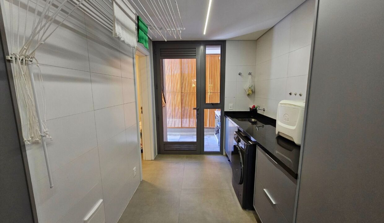 12007RV_foto_2025-11-27_00-50-05-8