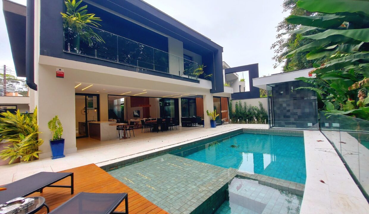 12010RV_foto_2025-11-01_00-52-00