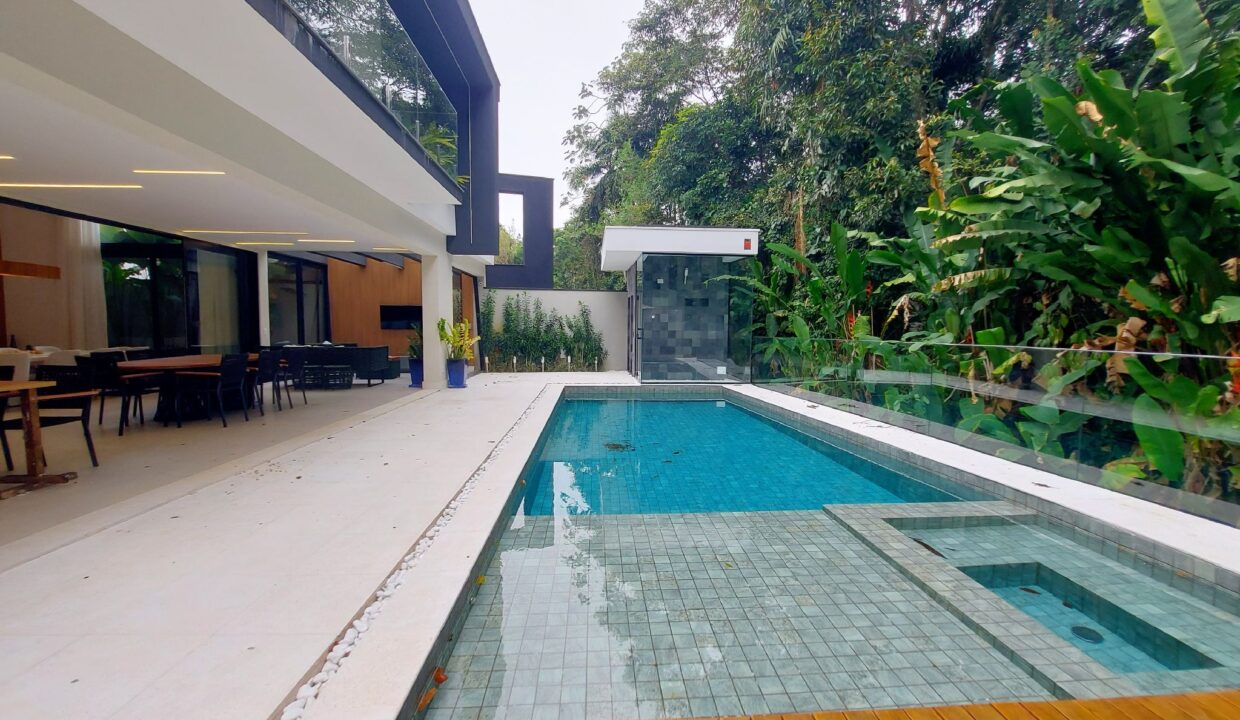 12010RV_foto_2025-11-01_00-52-00-13