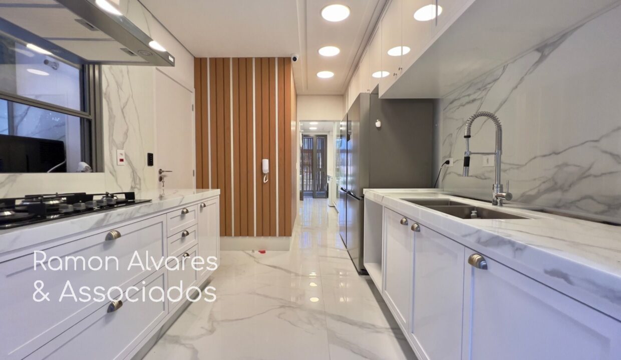 12174RV_foto_2025-11-04_00-50-50-13