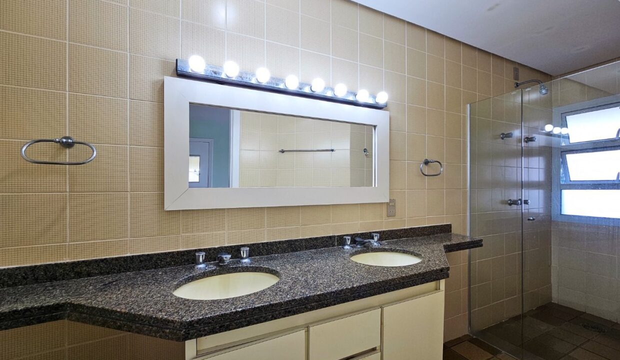 00565RV_foto_2026-04-14_00-32-39-18