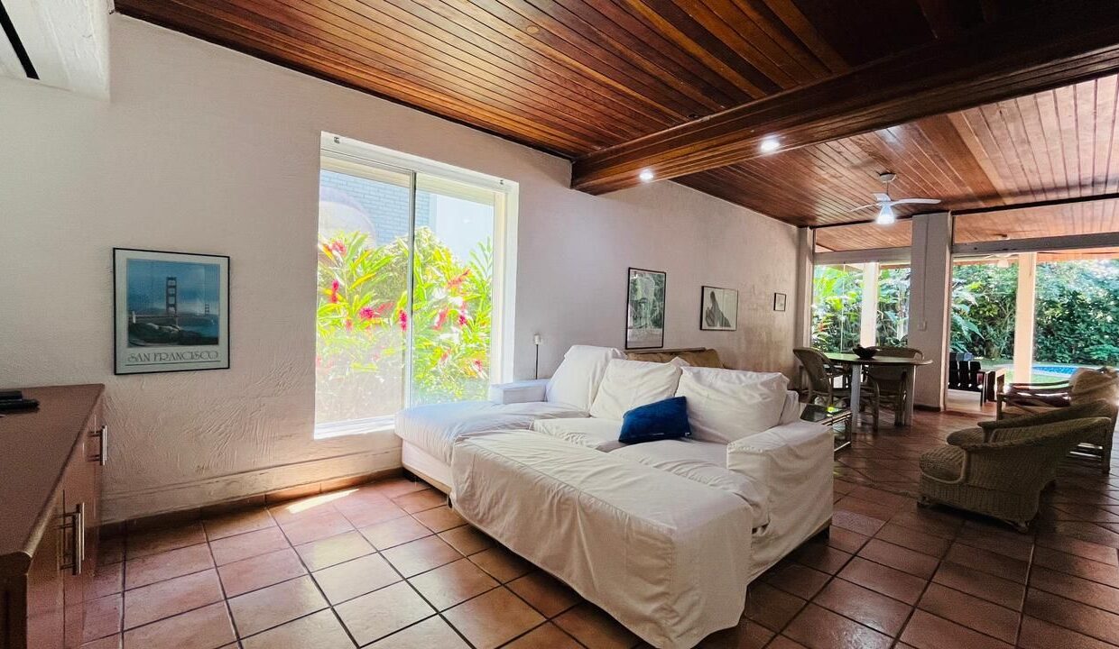 01985RV_foto_2026-04-14_01-11-53-26