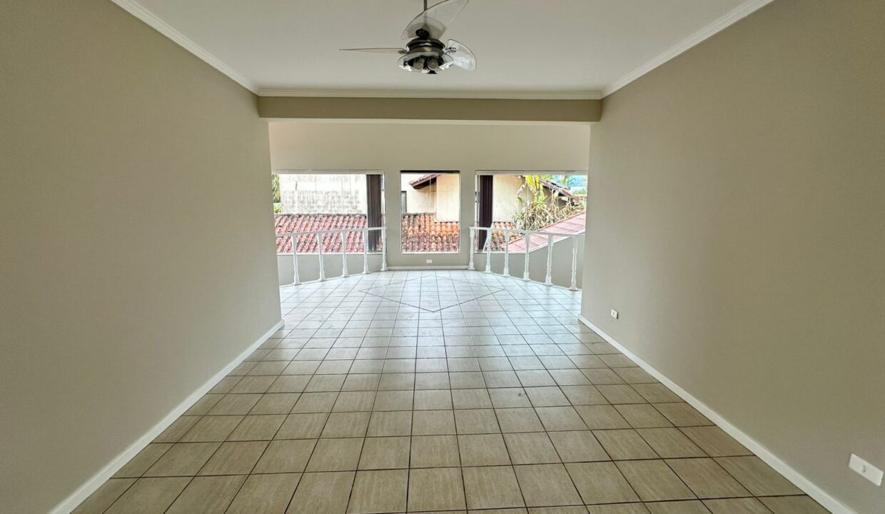 08387RV_foto_2026-04-14_03-01-56-3